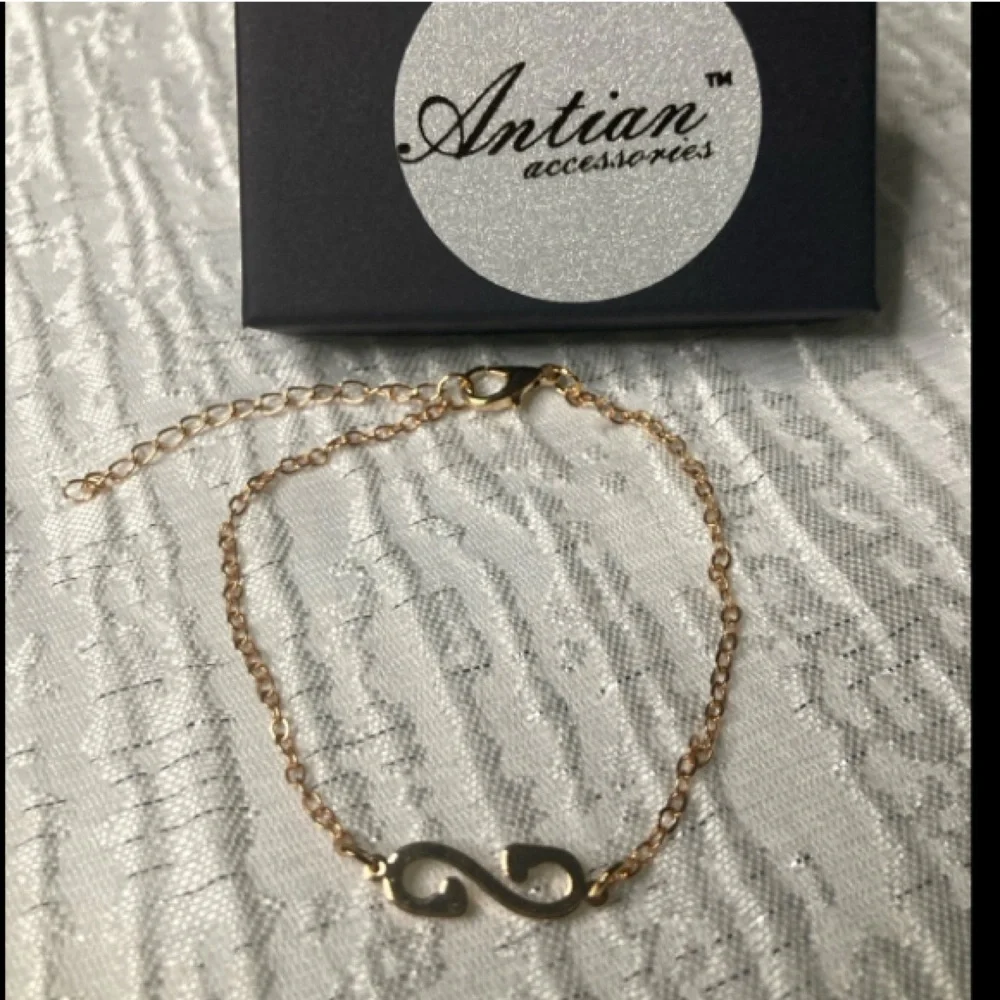 Antian Accessories™ Stainless Steel S-Shaped Charm Bracelet – Gold Tone